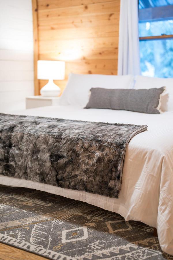 King Bed I Close 2 Downtwn Boone I Red Feather 320 المظهر الخارجي الصورة